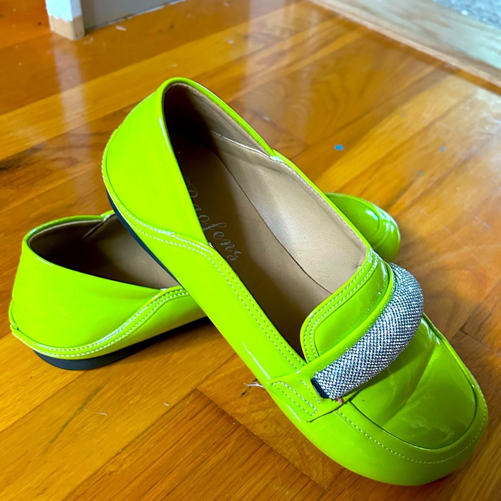 Women’s flats loafers rare color